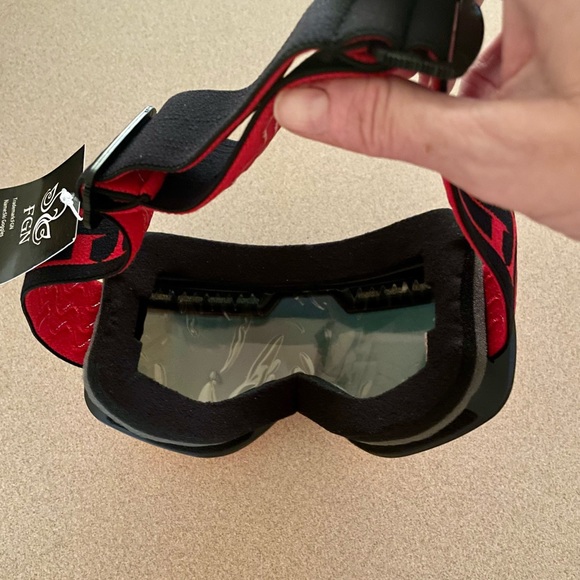 SKI goggles - Picture 2 of 7